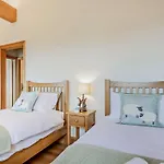 2 Bed In Oc-93091