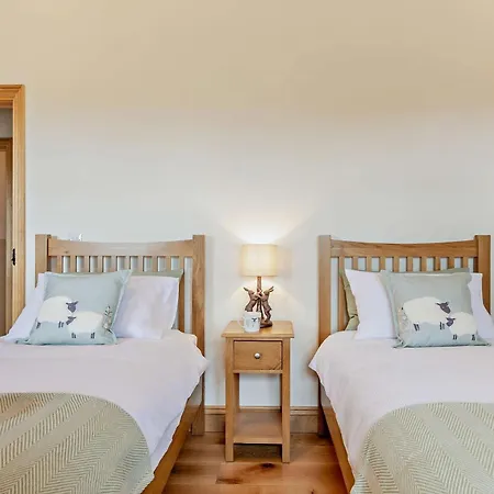 2 Bed In Oc-93091 ウルバーストン