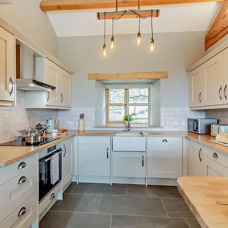 2 Bed In Oc-93091 Ulverston