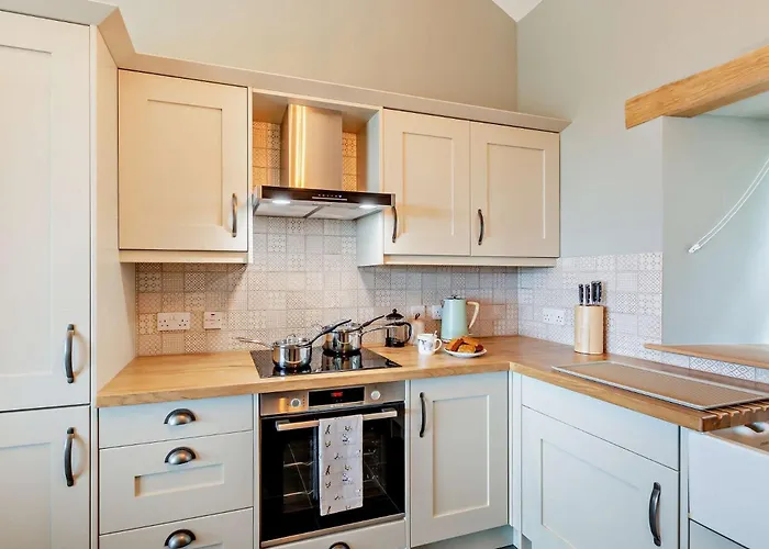 2 Bed In Ulverston Oc-93091 *